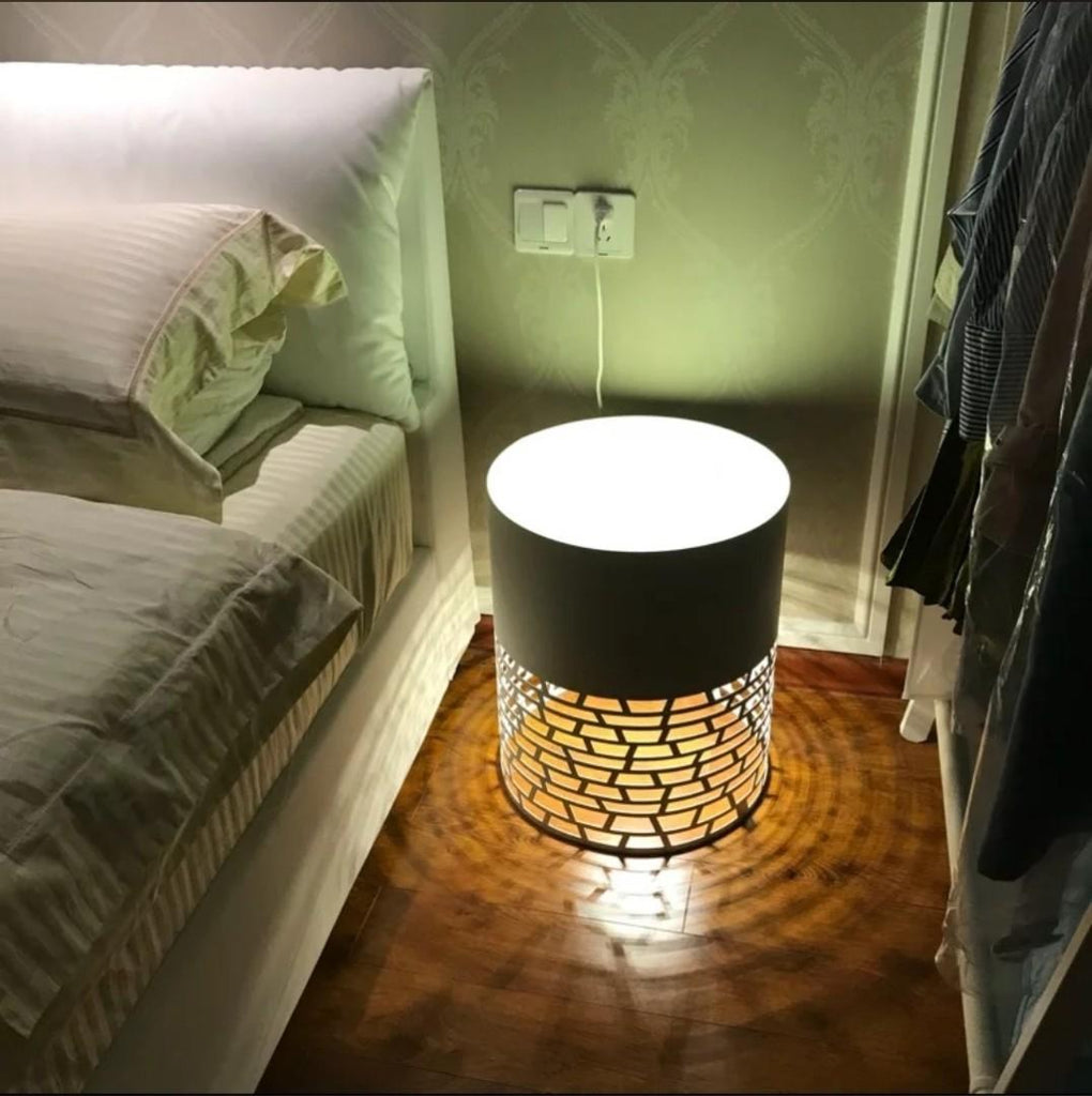 Fanning Lmap FANNING Contemporary Bedside Lamp Table – RoomyRoom.com - Contemporary ...